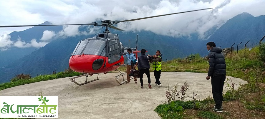 तीनदिनदेखि रक्तश्रावले थलिएकी फागुनीको हेलिकोप्टरद्धारा उद्धार